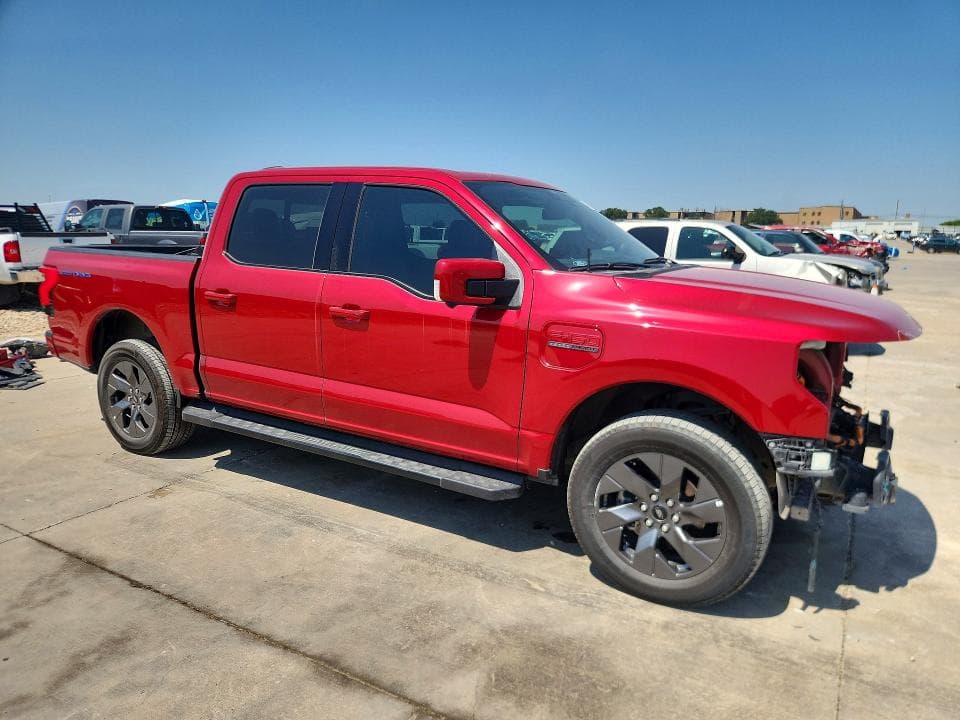 2022 FORD F150 LIGHTNING PRO 4