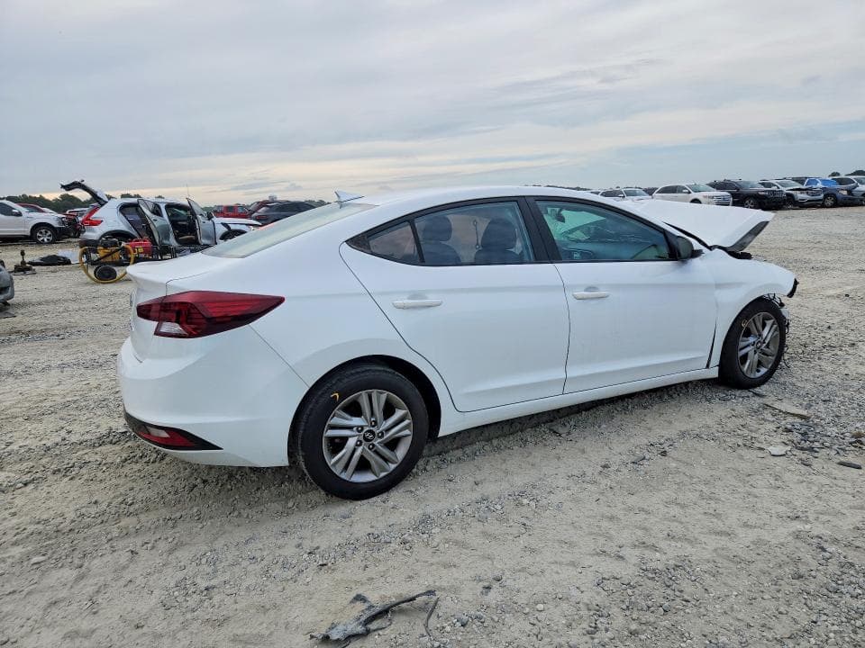 2020 HYUNDAI ELANTRA SEL 3