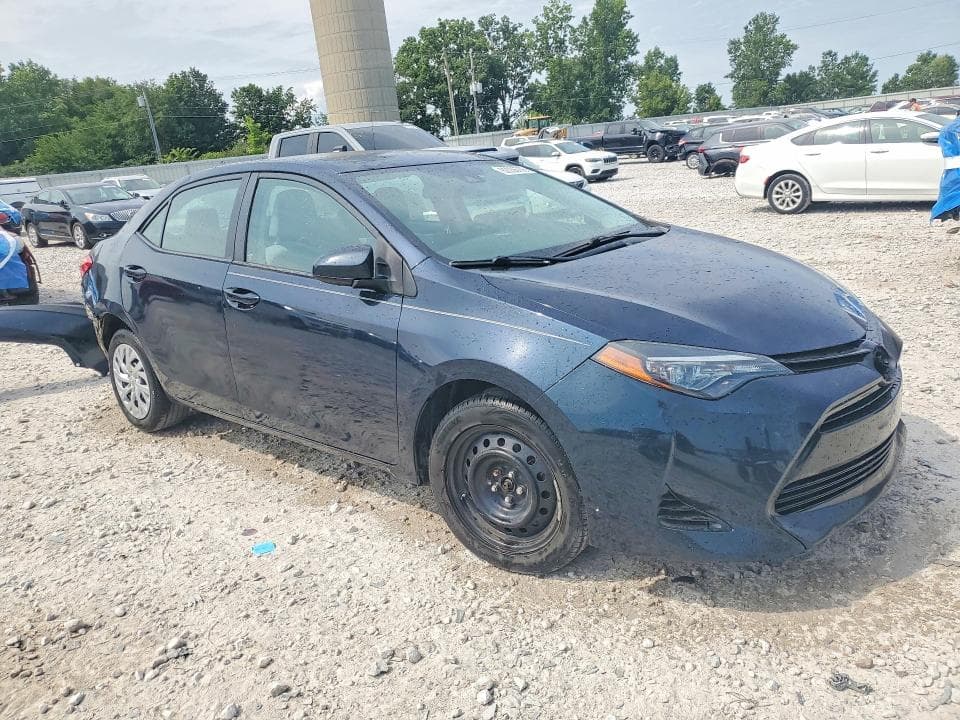 2017 TOYOTA COROLLA LE 3
