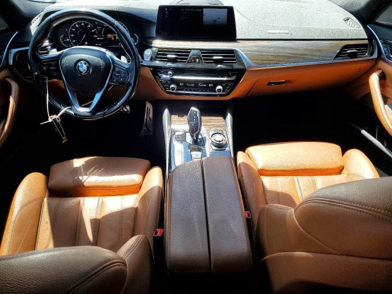 2018 BMW 530E 8