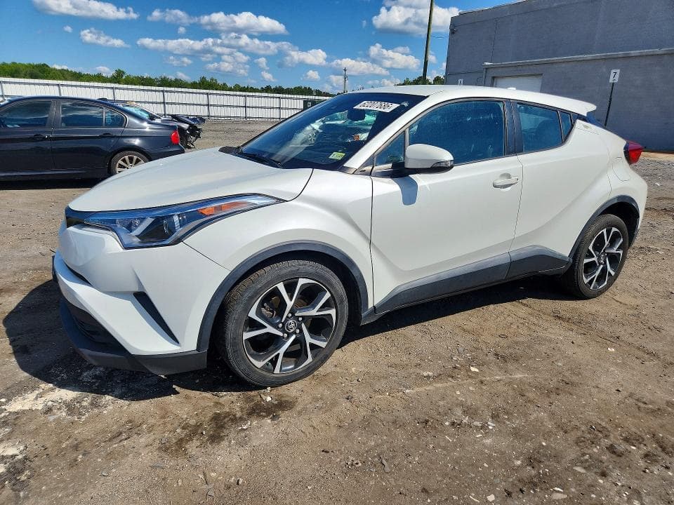 2018 TOYOTA C-HR XLE - 1