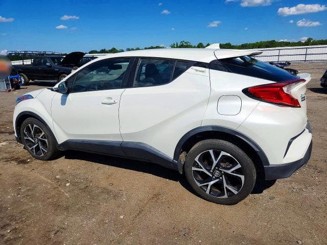 2018 TOYOTA C-HR XLE 2
