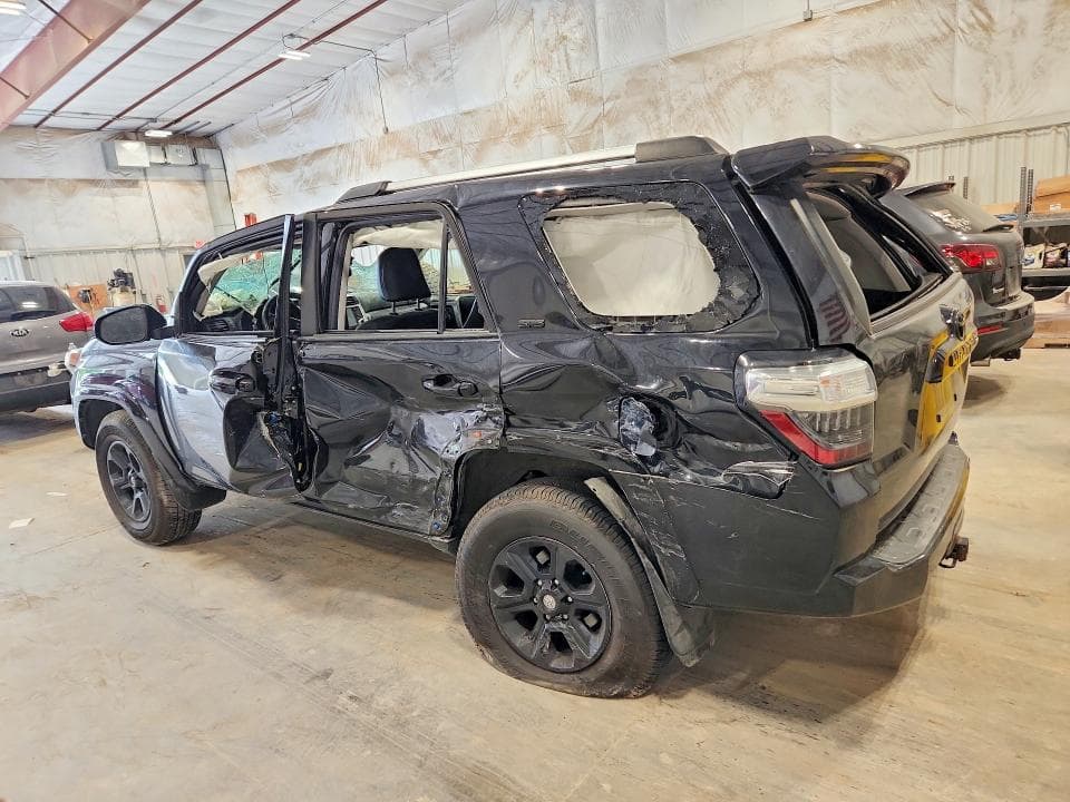 2020 TOYOTA 4RUNNER SR5 PREMIUM 2