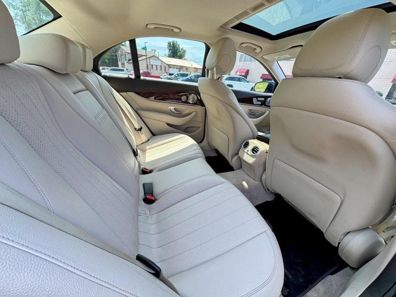 2017 MERCEDES-BENZ E 300 4MATIC 6