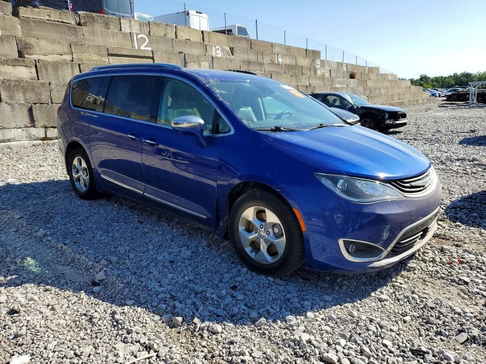 2018 CHRYSLER PACIFICA HYBRID LIMITED 4