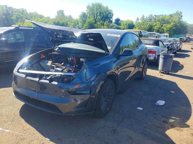 2026 TESLA MODEL Y 1