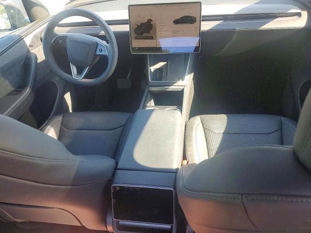 2026 TESLA MODEL Y 8