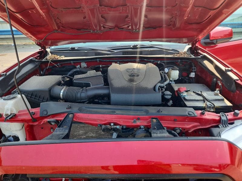 2021 TOYOTA TACOMA SR V6 11
