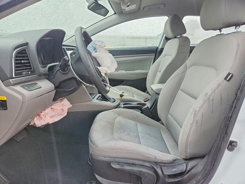 2017 HYUNDAI ELANTRA SE 7