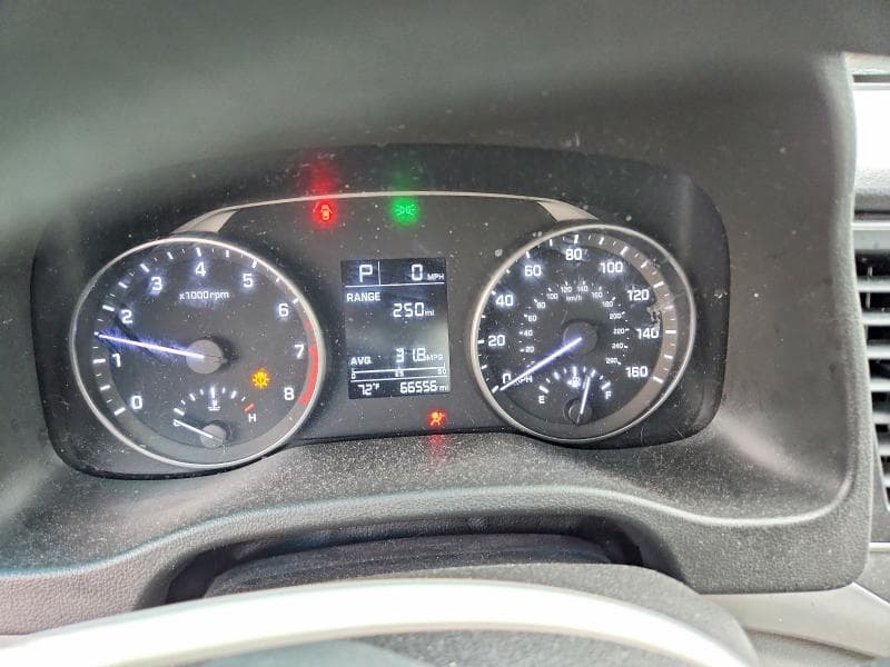 2017 HYUNDAI ELANTRA SE 9