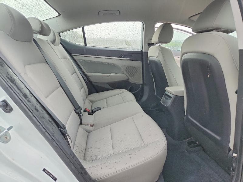 2017 HYUNDAI ELANTRA SE 10