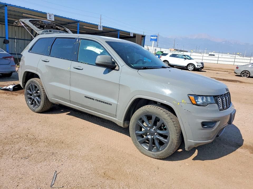 2020 JEEP GRAND CHEROKEE LAREDO 4