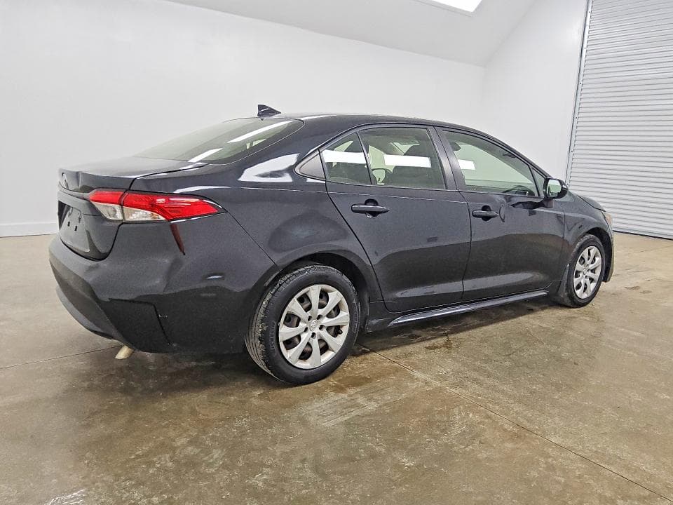 2021 TOYOTA COROLLA LE 3