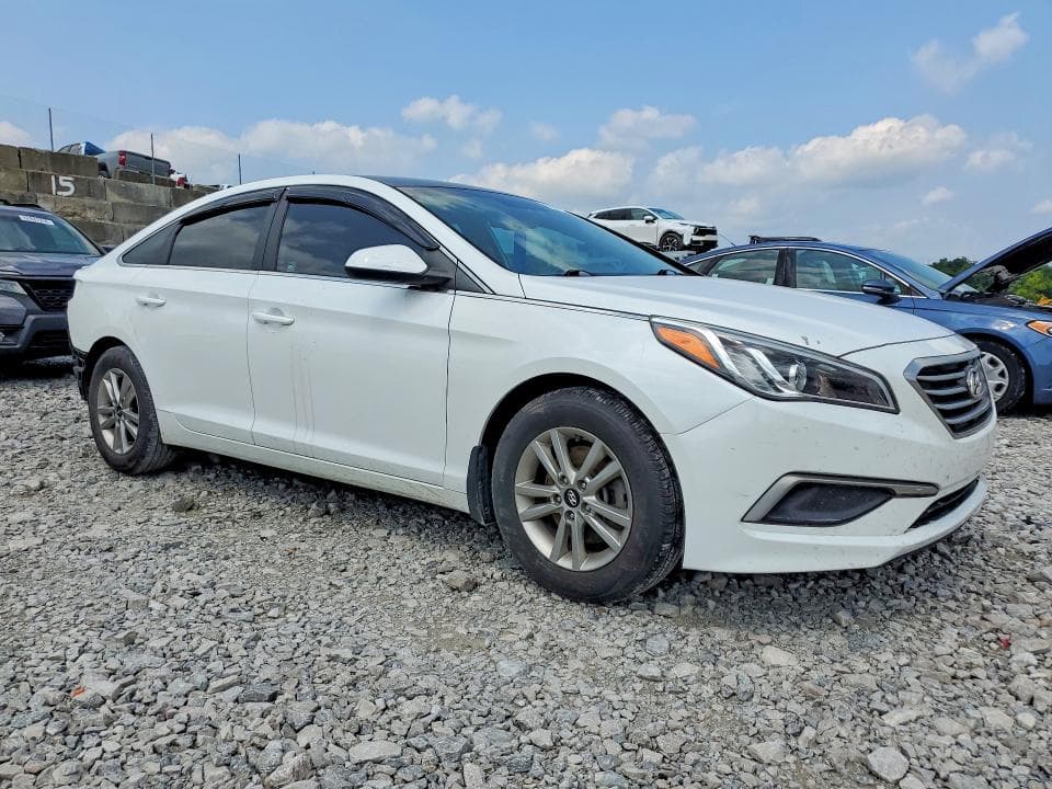 2017 HYUNDAI SONATA SE 4