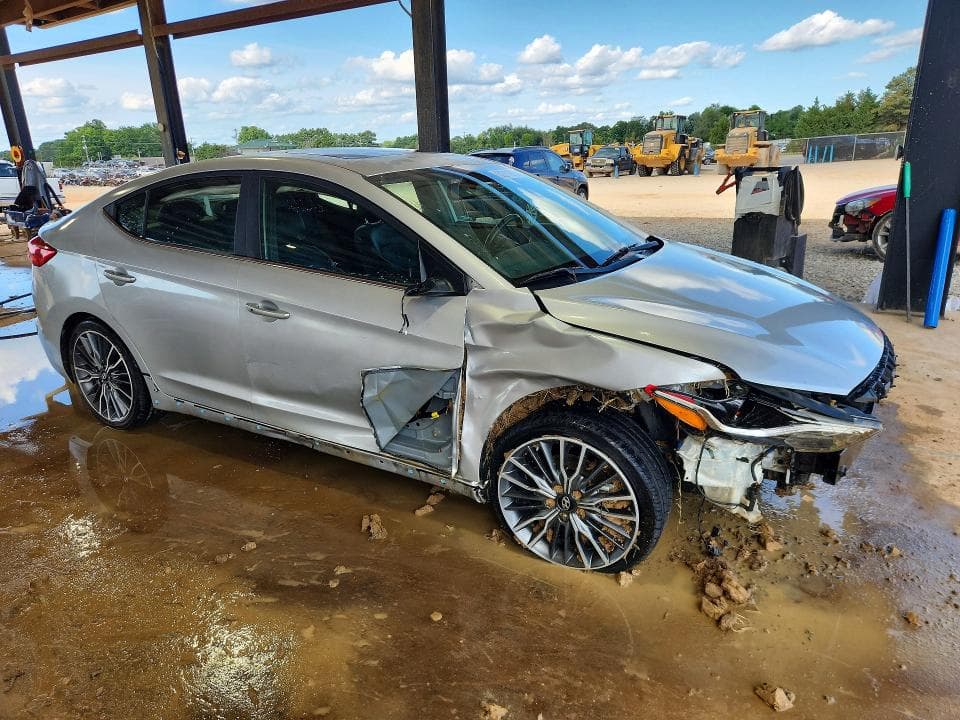 2018 HYUNDAI ELANTRA SPORT 4