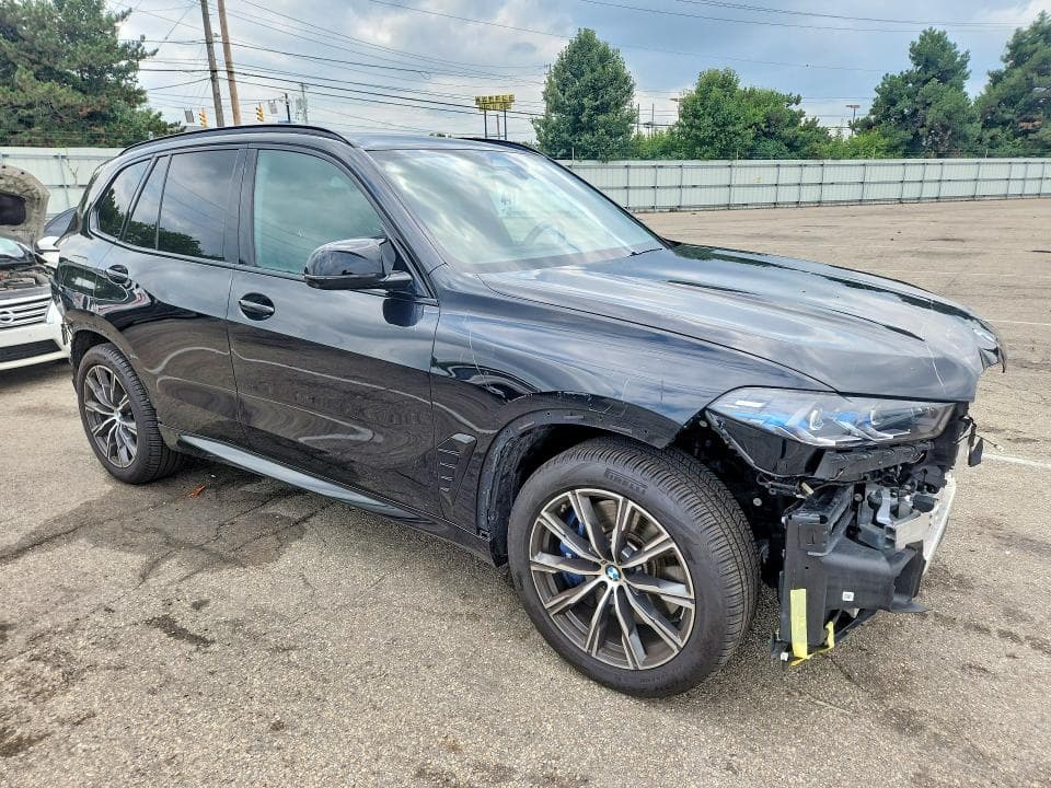 2025 BMW X5 M60I 4