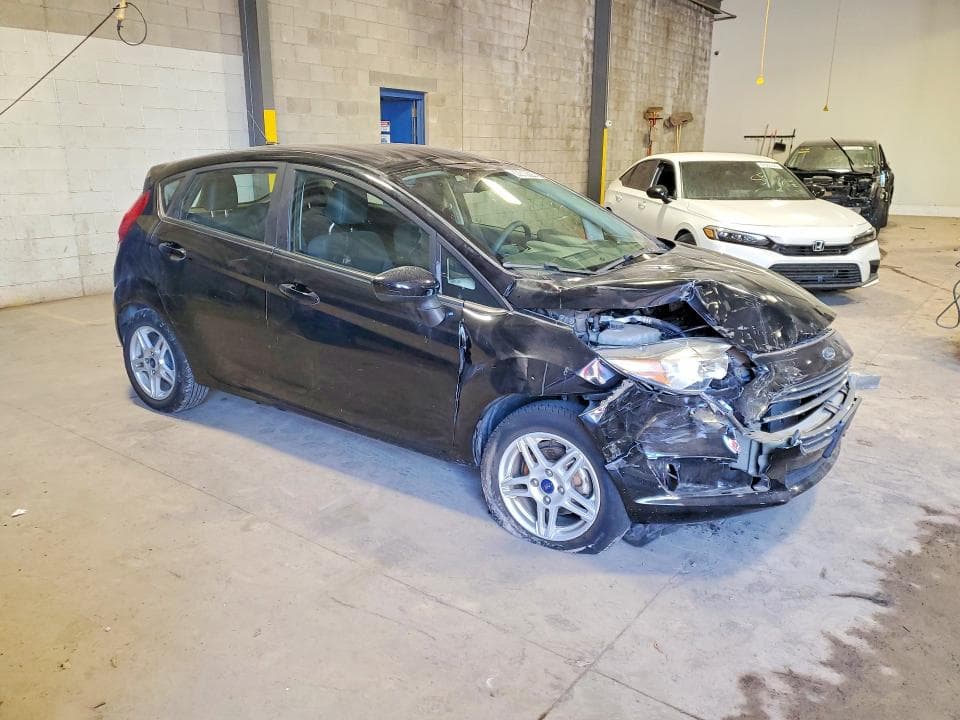 2017 FORD FIESTA SE 4