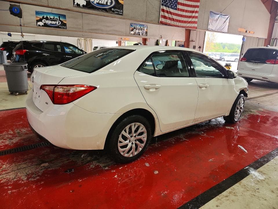 2018 TOYOTA COROLLA LE 3
