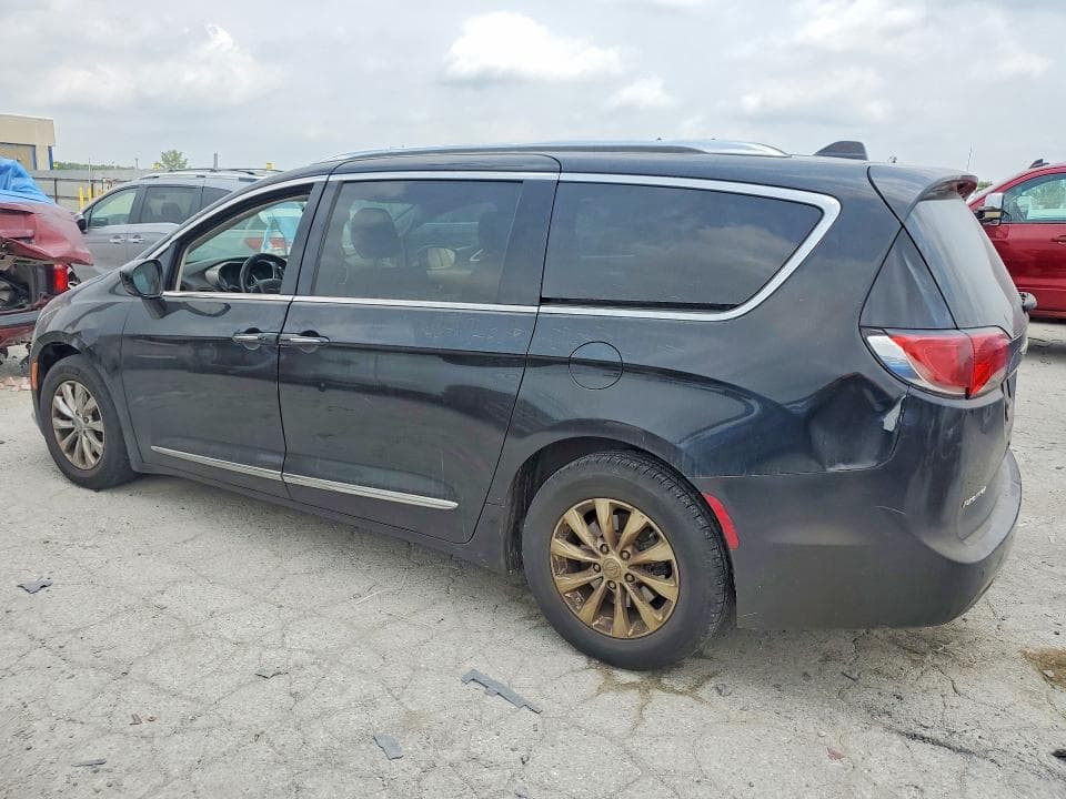 2018 CHRYSLER PACIFICA TOURING L 2
