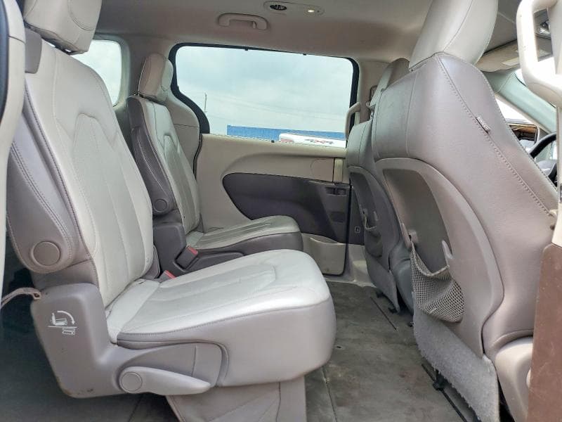 2018 CHRYSLER PACIFICA TOURING L 11