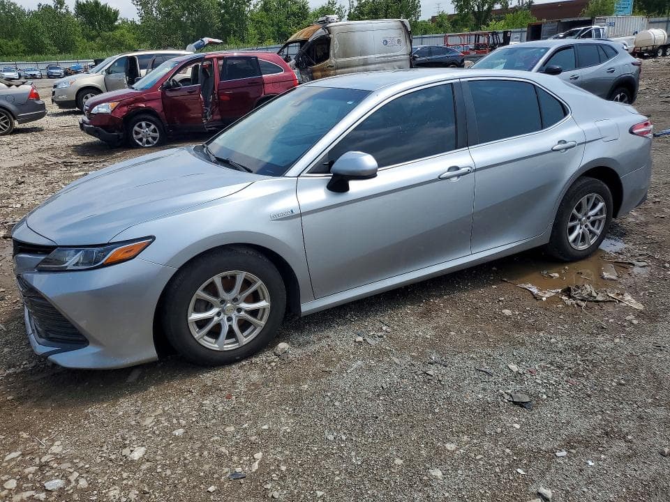 2018 TOYOTA CAMRY LE - 1