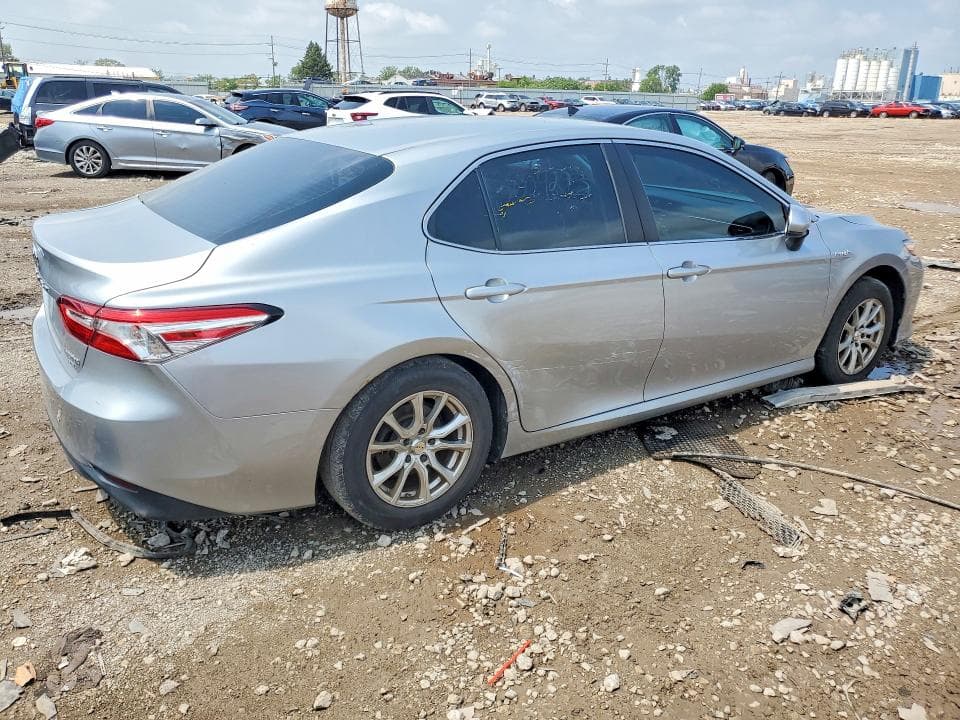 2018 TOYOTA CAMRY LE 3