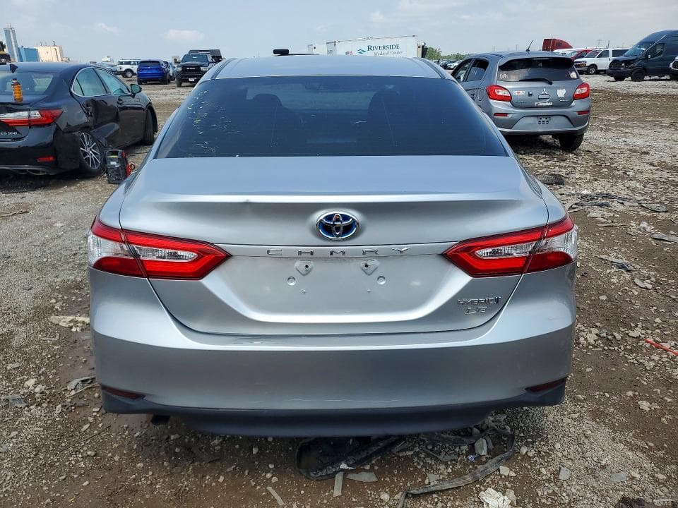 2018 TOYOTA CAMRY LE 6