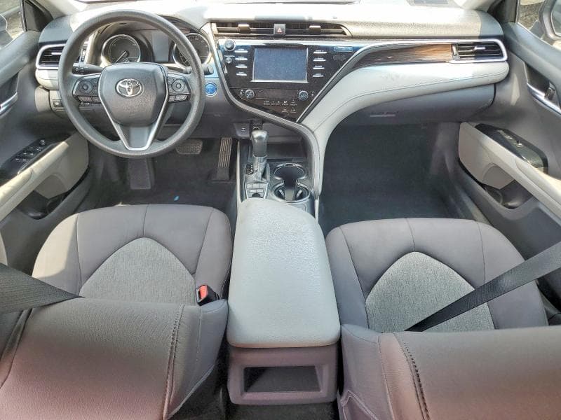 2018 TOYOTA CAMRY LE 8