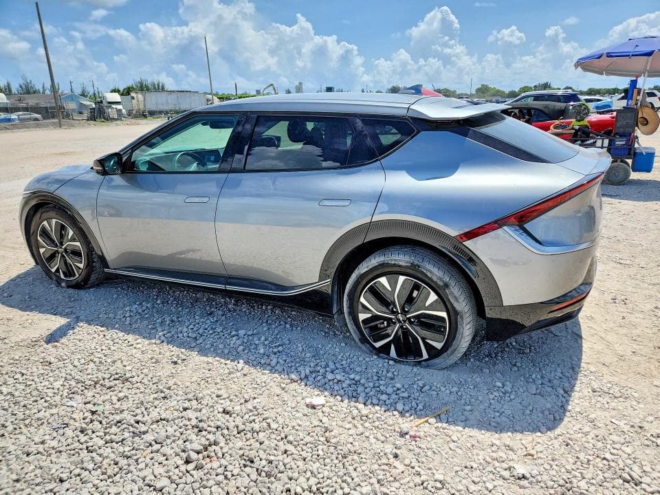 2023 KIA EV6 WIND 2