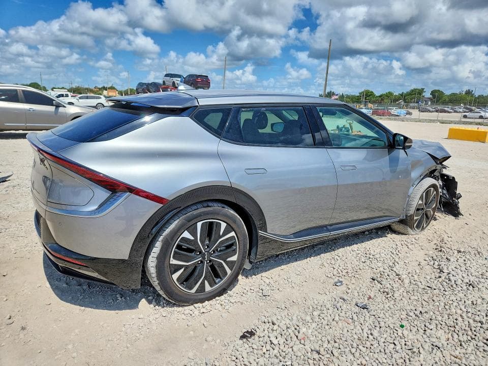 2023 KIA EV6 WIND 3