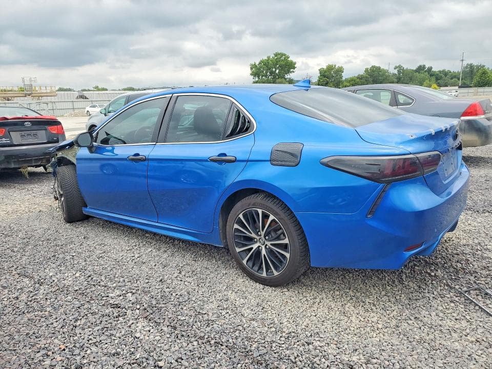 2019 TOYOTA CAMRY SE 2