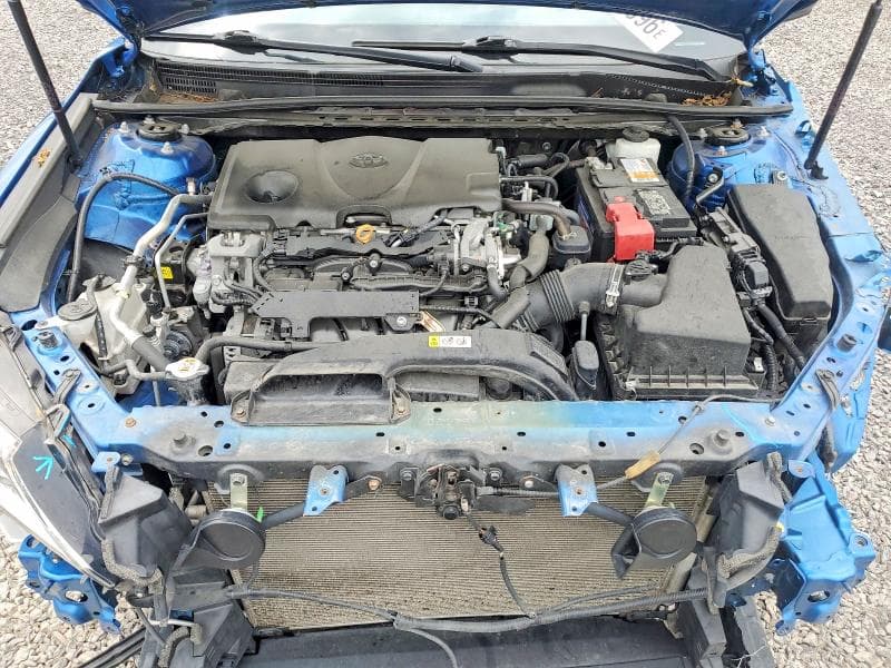 2019 TOYOTA CAMRY SE 11