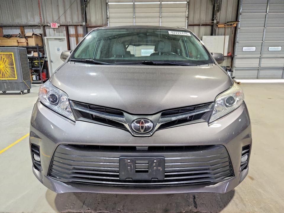 2020 TOYOTA SIENNA XLE 7-PASSENGER 5