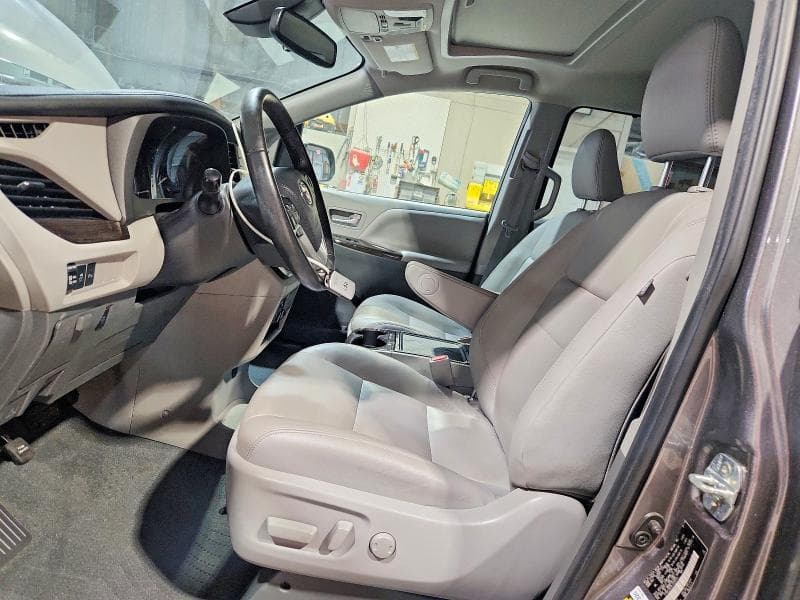 2020 TOYOTA SIENNA XLE 7-PASSENGER 7