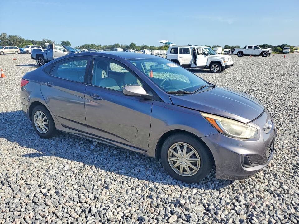 2017 HYUNDAI ACCENT SE 4