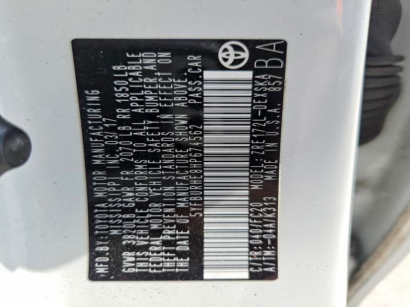2017 TOYOTA COROLLA SE 12