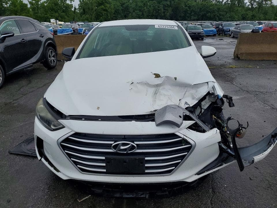 2017 HYUNDAI ELANTRA SE 5