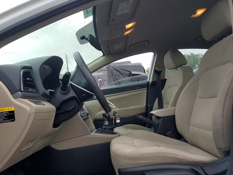 2017 HYUNDAI ELANTRA SE 7