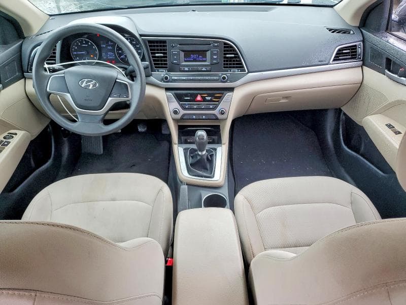 2017 HYUNDAI ELANTRA SE 8