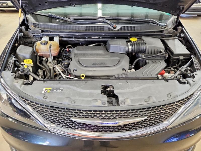 2020 CHRYSLER VOYAGER LXI LXI 12
