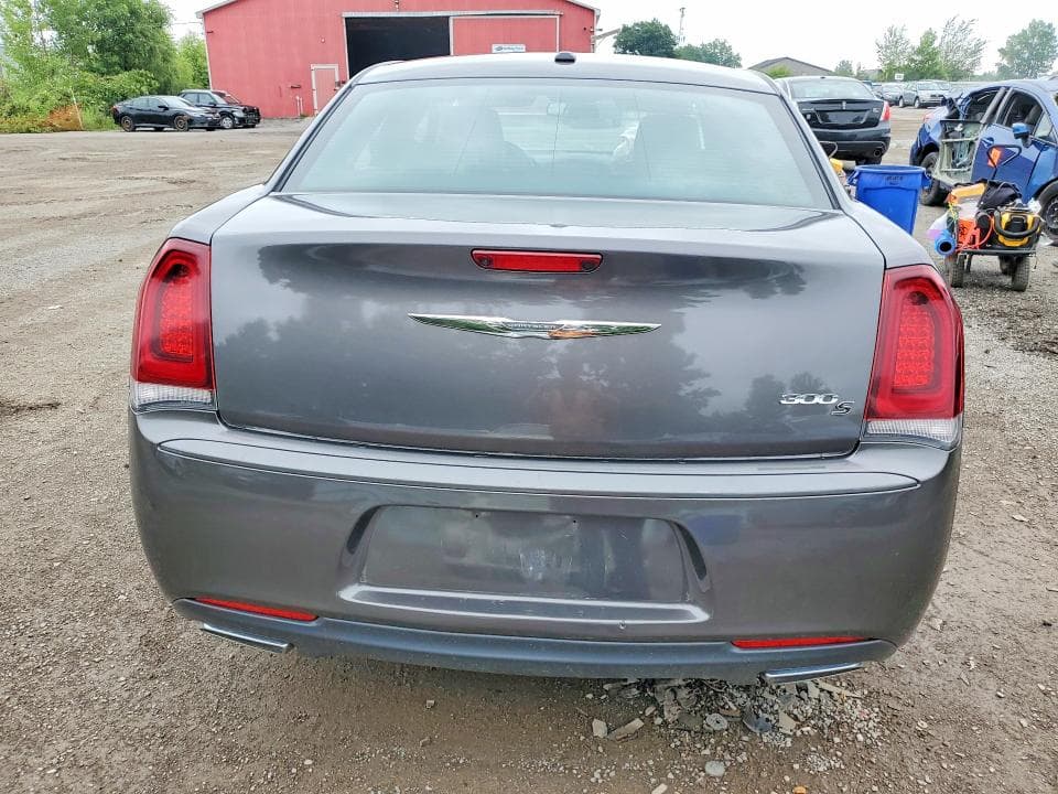 2017 CHRYSLER 300 S 6