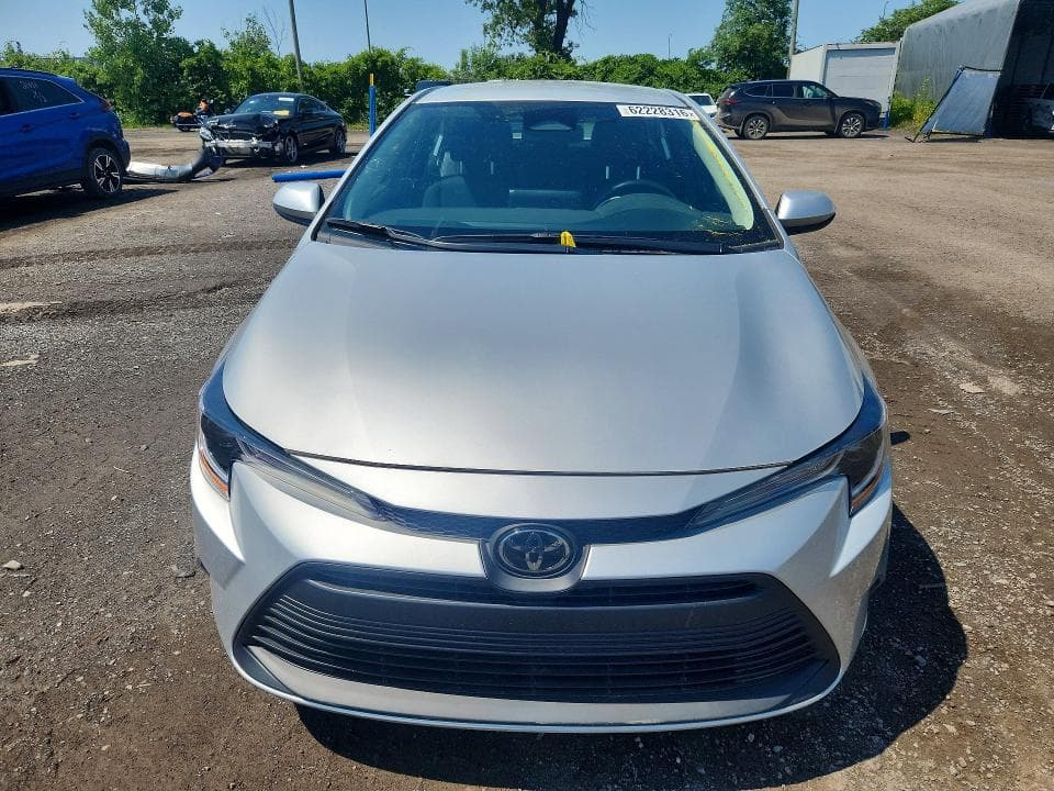 2026 TOYOTA COROLLA LE 5