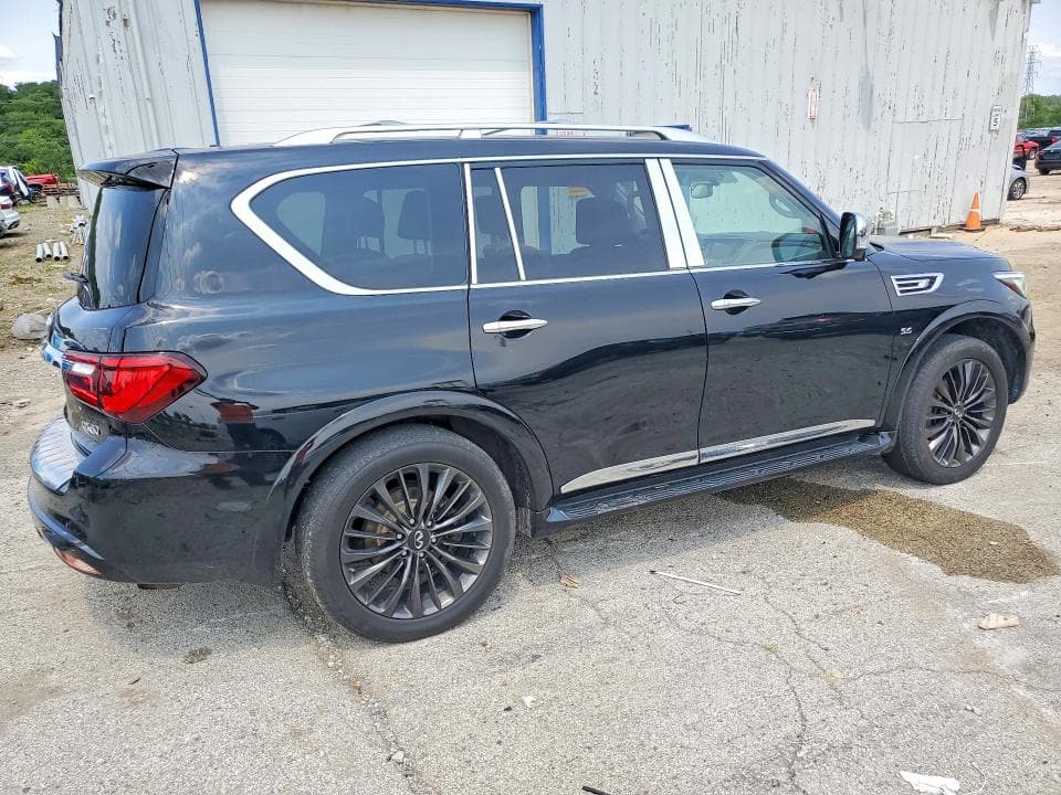2019 INFINITI QX80 LUXE 3