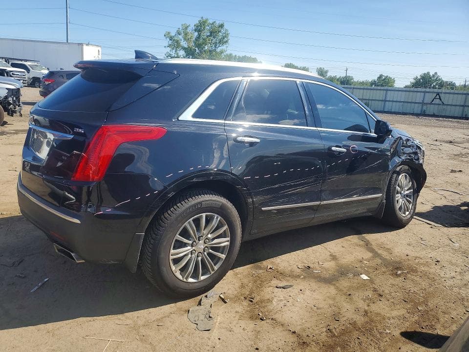 2017 CADILLAC XT5 LUXURY 3