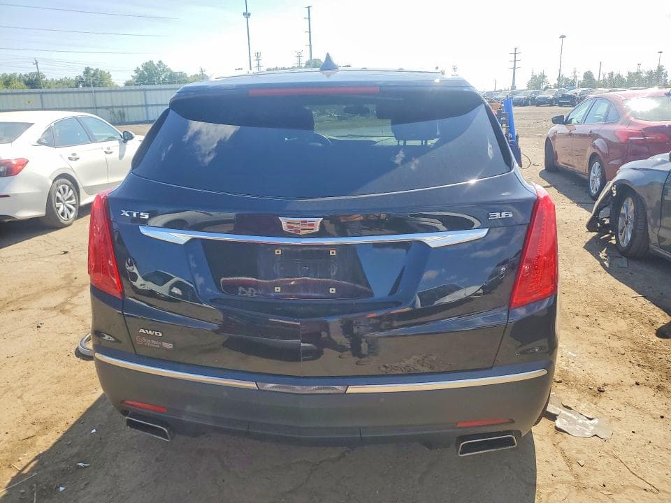 2017 CADILLAC XT5 LUXURY 6