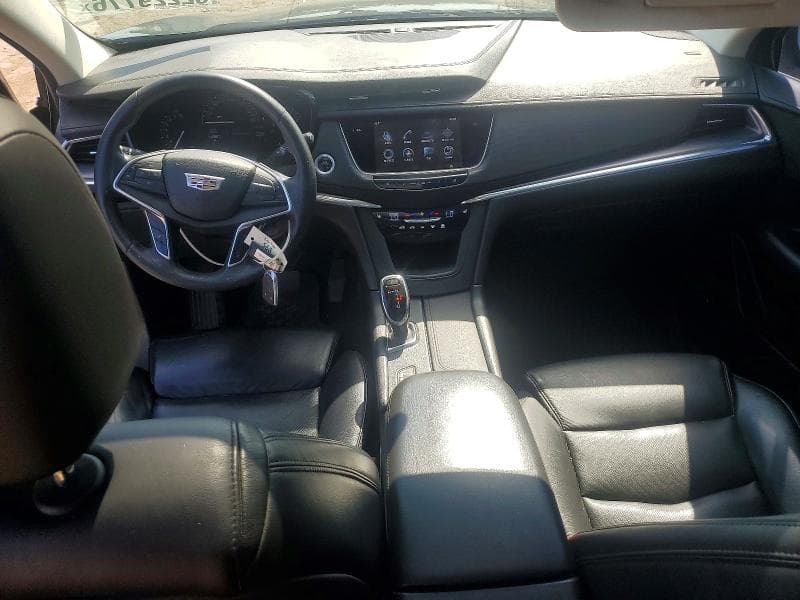 2017 CADILLAC XT5 LUXURY 8