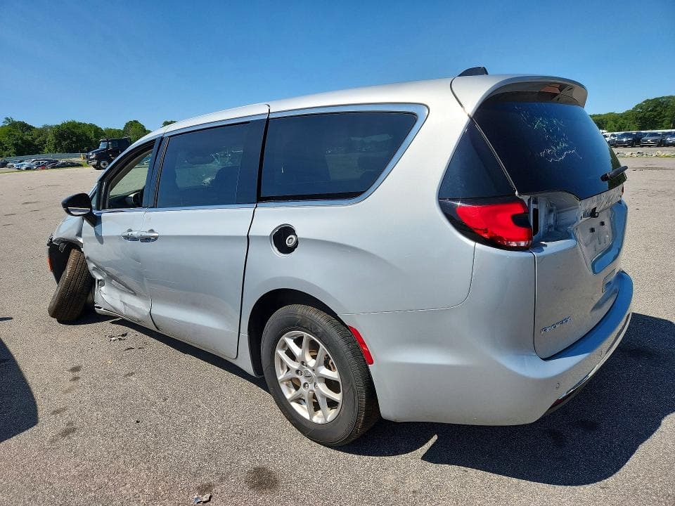 2024 CHRYSLER PACIFICA TOURING L 2