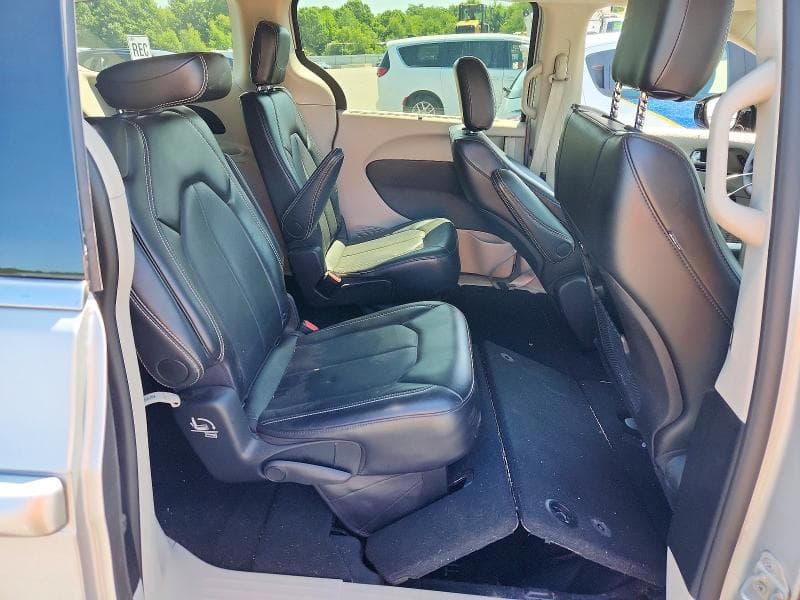 2024 CHRYSLER PACIFICA TOURING L 11