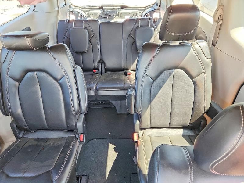 2024 CHRYSLER PACIFICA TOURING L 10
