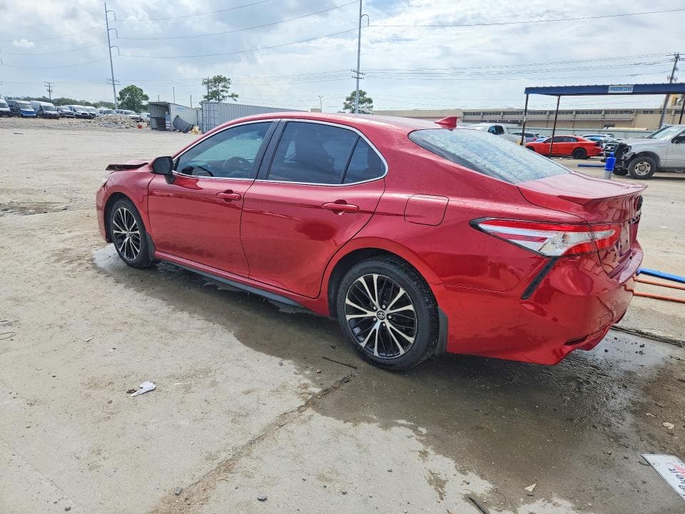 2020 TOYOTA CAMRY SE 2